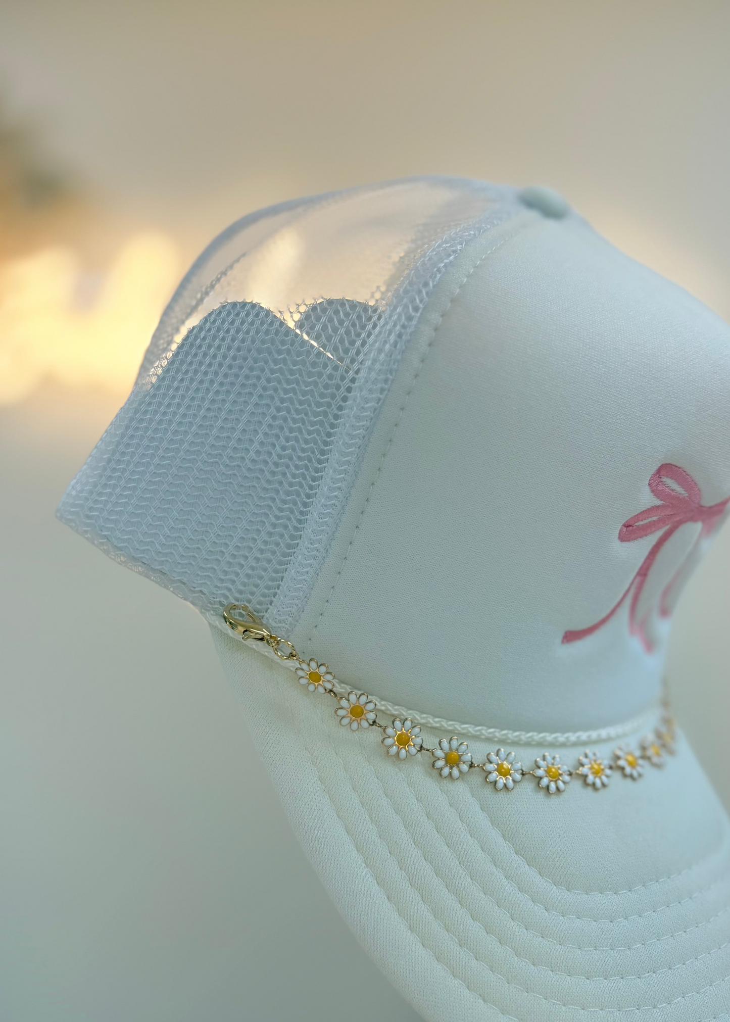 Daisy Trucker Hat Charm Chain