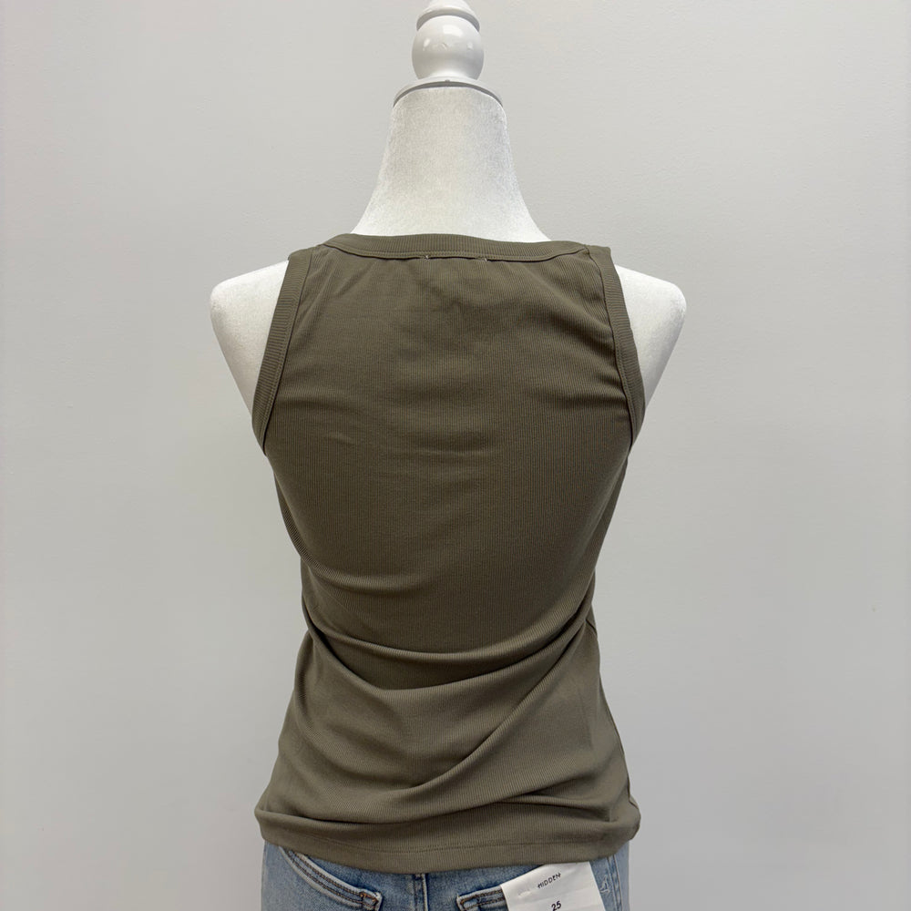 
                  
                    Buckle Tank
                  
                